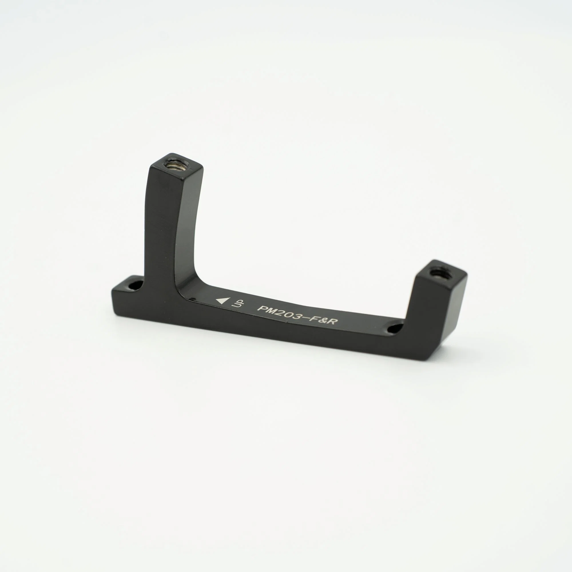 Adapter przedniego zacisku hamulcowego CLARKS PM/PM (+43 mm)