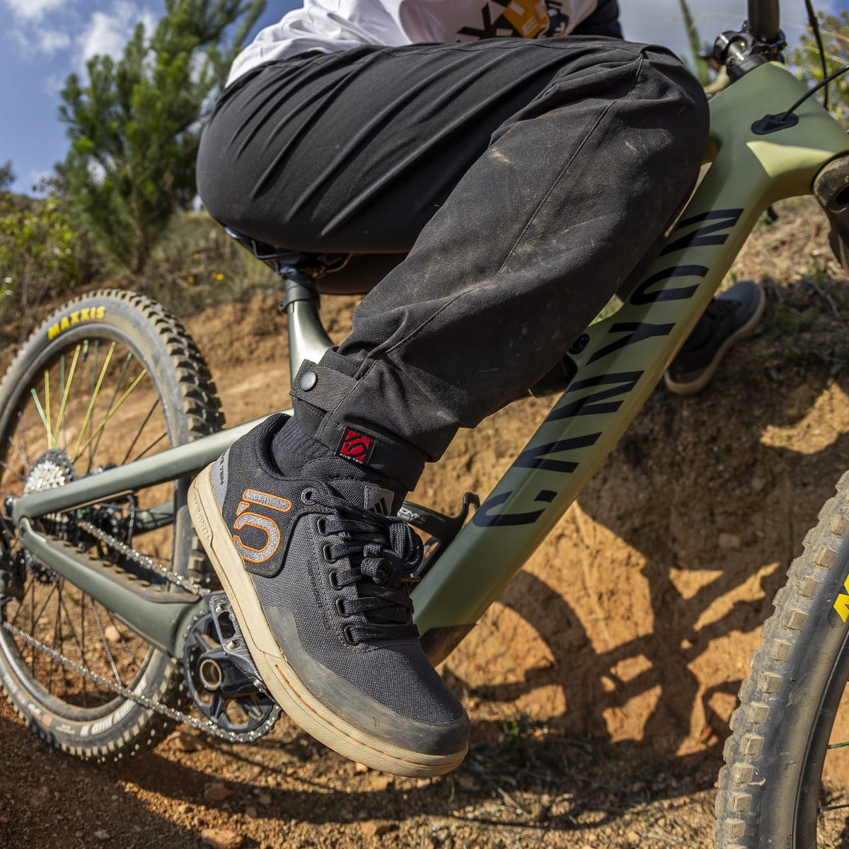 ADIDAS FIVE TEN FREERIDER PRO CANVAS damskie buty MTB szary/czarny - Image 20