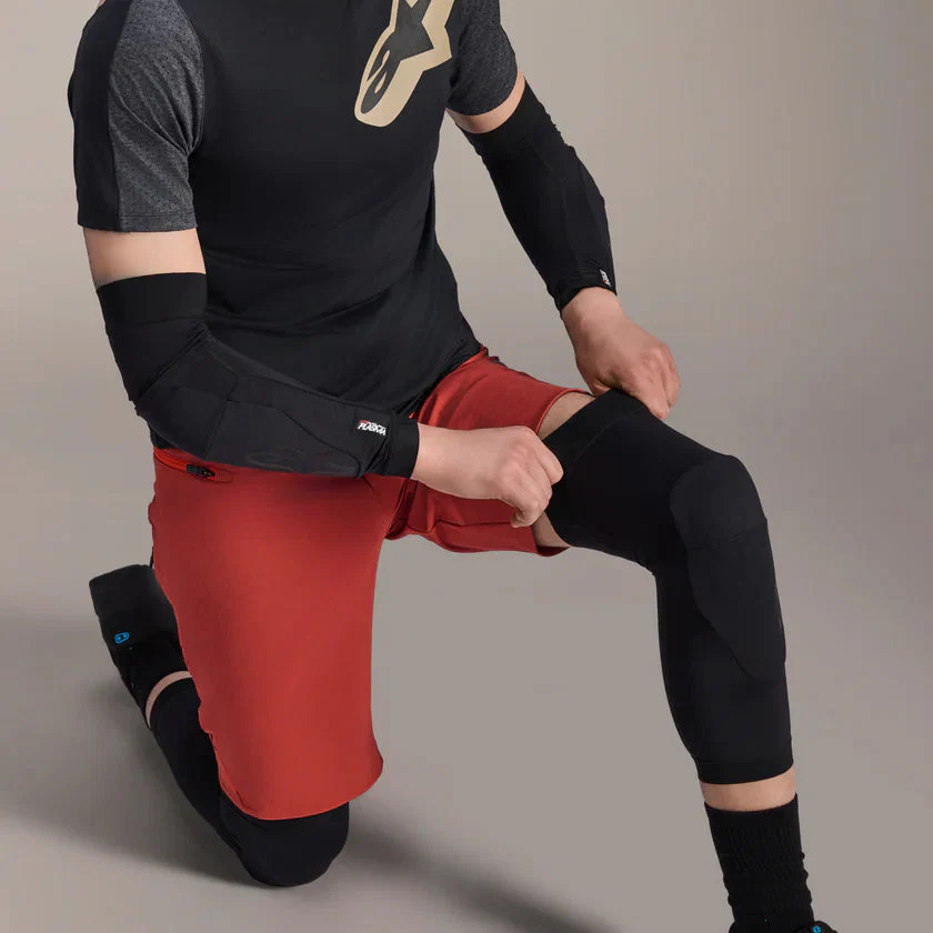 ALPINESTARS A-MOTION PLASMA Nakolanniki czarny - Image 3