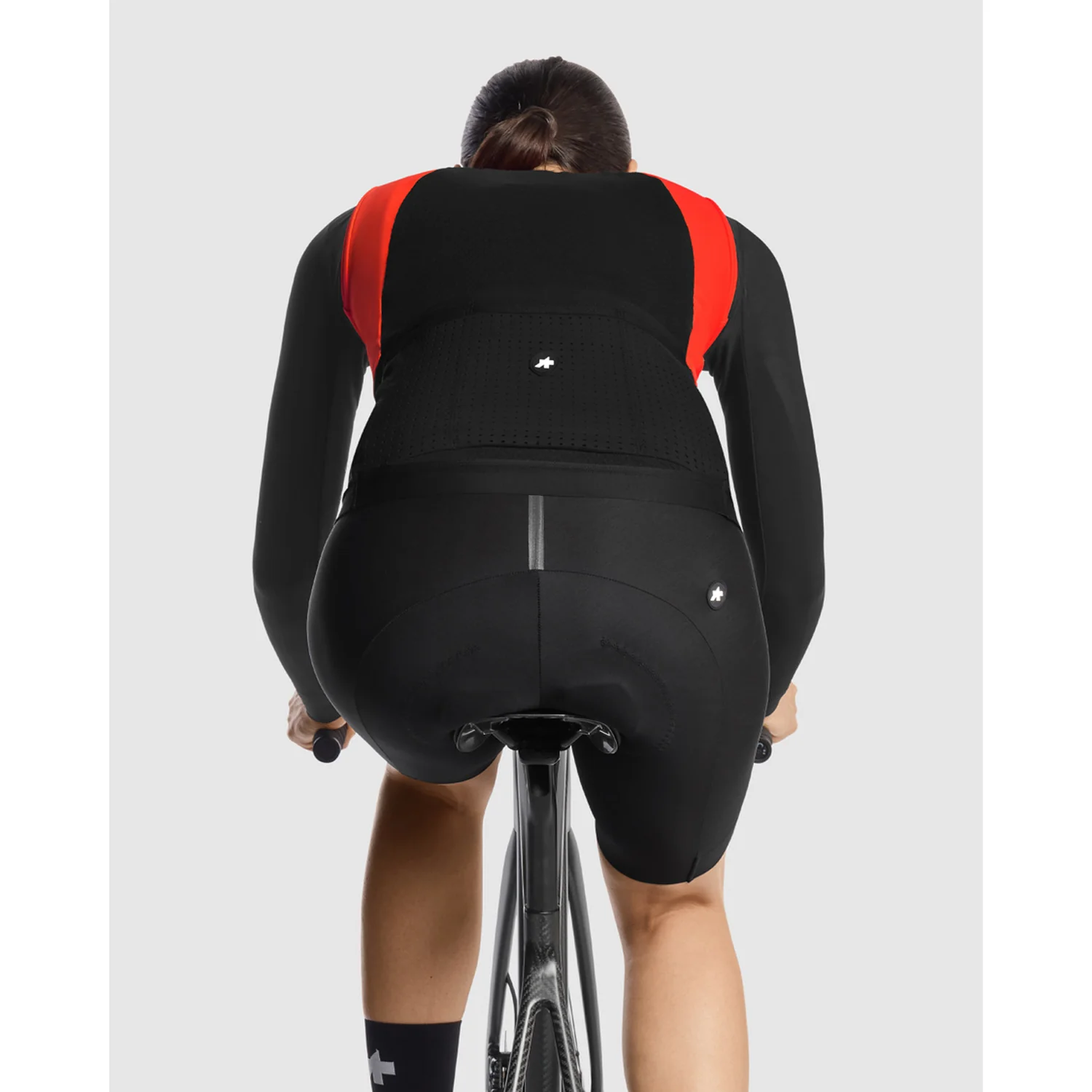 ASSOS DYORA R SPRING FALL S11 Damska kurtka bez rękawów LollyRed - Image 7