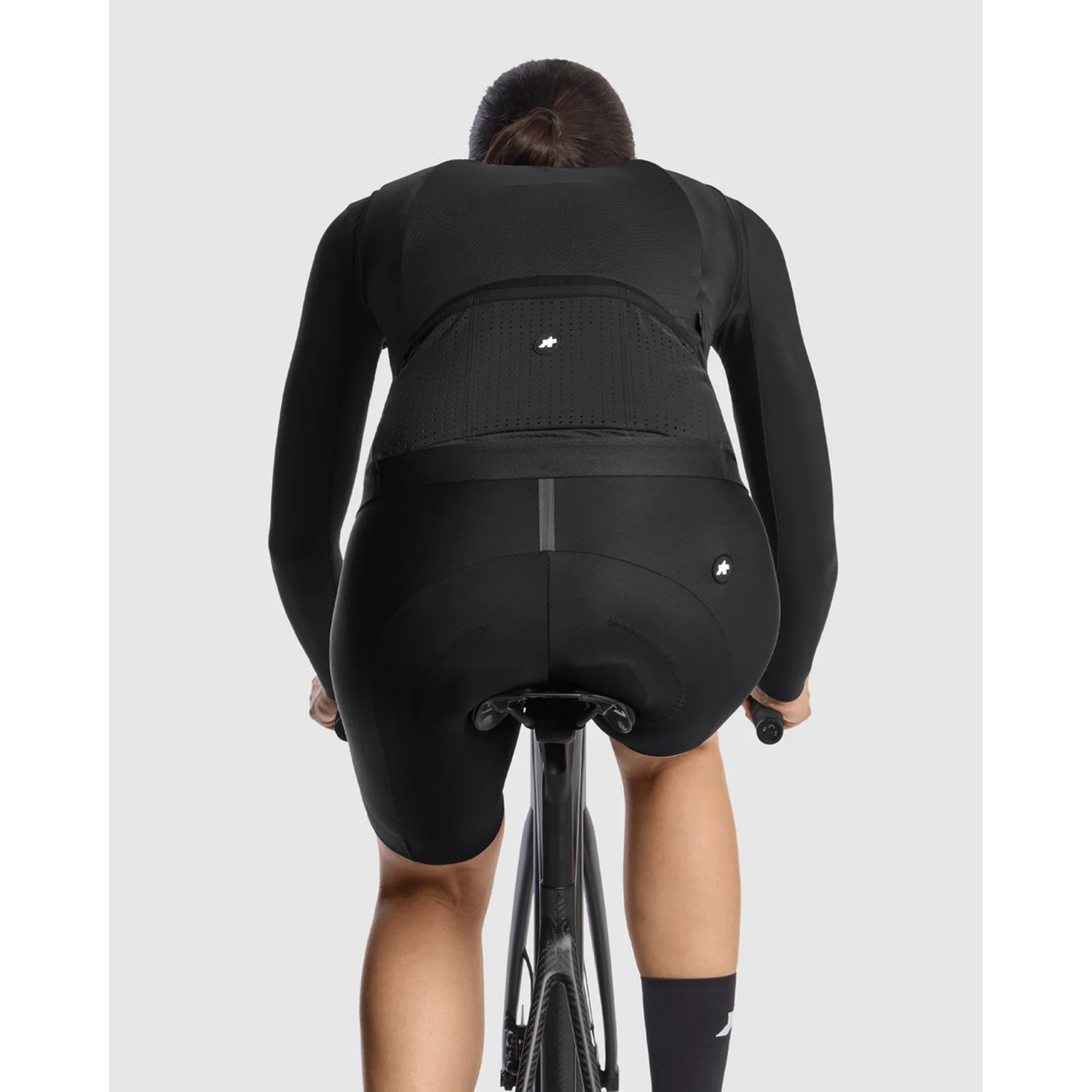ASSOS DYORA R SPRING FALL S11 Damska kurtka bez rękawów Czarny - Image 6