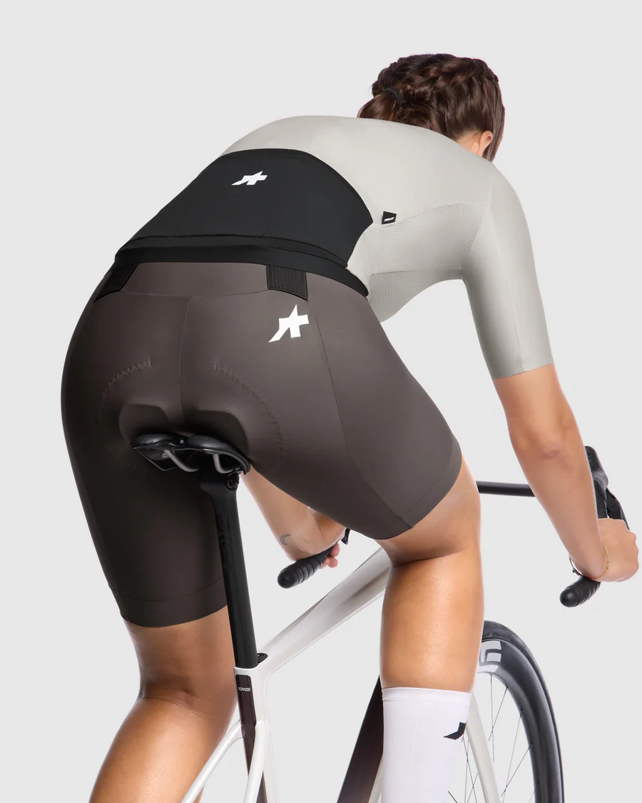 ASSOS UMA GT S11 EVO damska koszulka z krótkim rękawem Almond Milk - Image 6