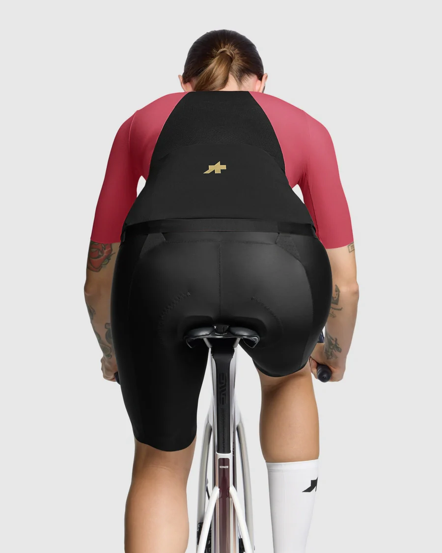ASSOS UMA GTV S11 Damska koszulka z krótkim rękawem Berry - Image 6