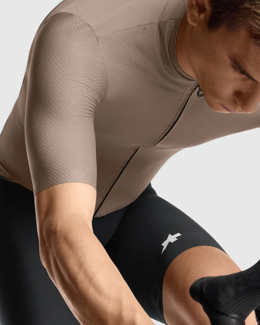 ASSOS EQUIPE R S11 Koszulka z krótkim rękawem Terra Sand - Image 5