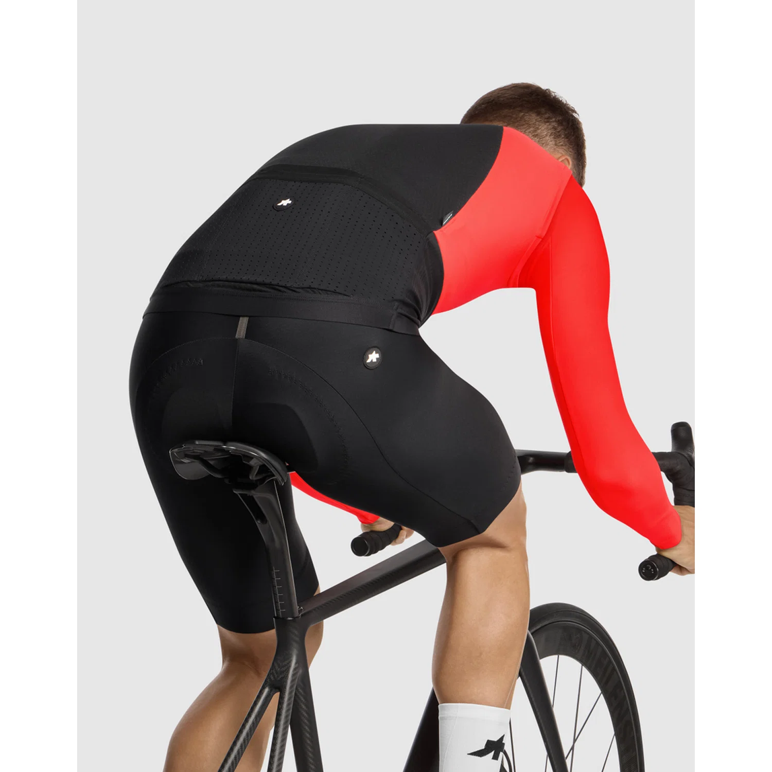 ASSOS EQUIPE R SPRING FALL S11 Kurtka bez rękawów LollyRed - Image 6