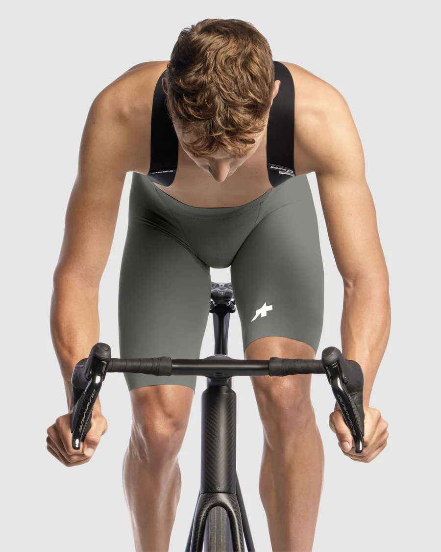 ASSOS EQUIPE R S11 Spodenki na szelkach Khaki - Image 7