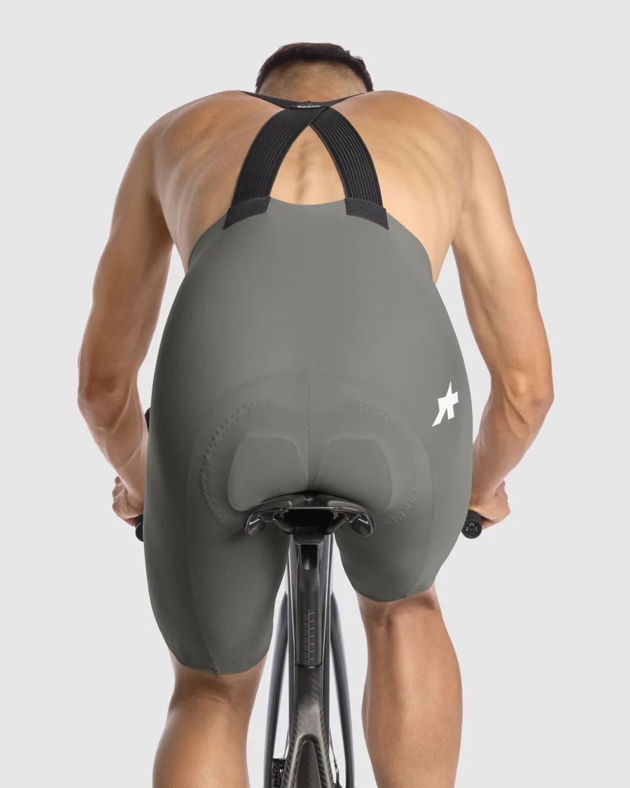 ASSOS EQUIPE R S11 Spodenki na szelkach Khaki - Image 8