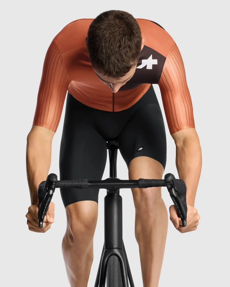 ASSOS EQUIPE RS S11 Brązowa koszulka z krótkim rękawem - Image 5
