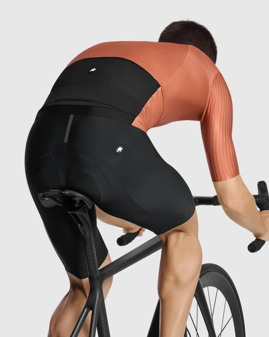 ASSOS EQUIPE RS S11 Brązowa koszulka z krótkim rękawem - Image 6