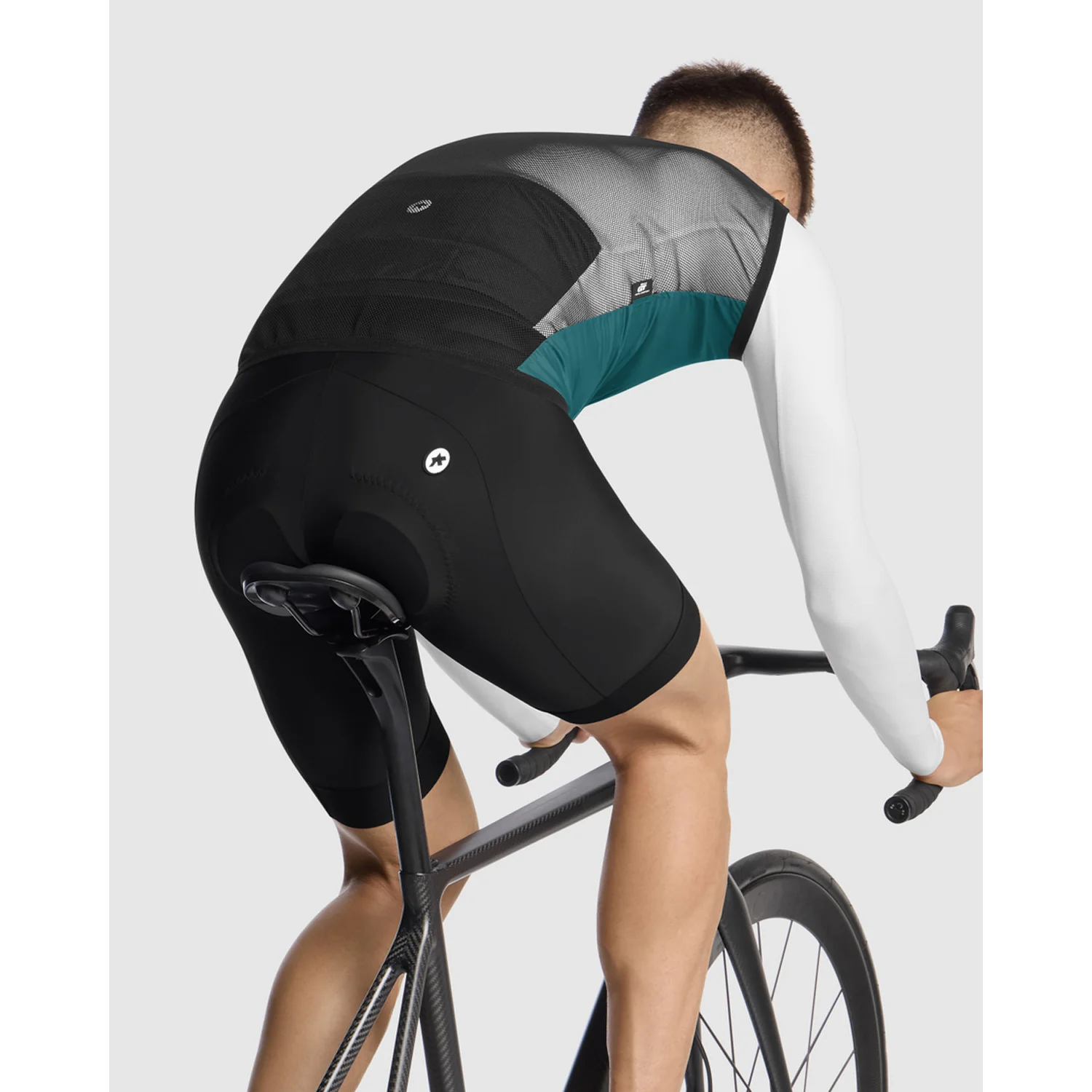 ASSOS MILLE GT WIND C2 Foundation Green Kurtka bez rękawów - Image 9