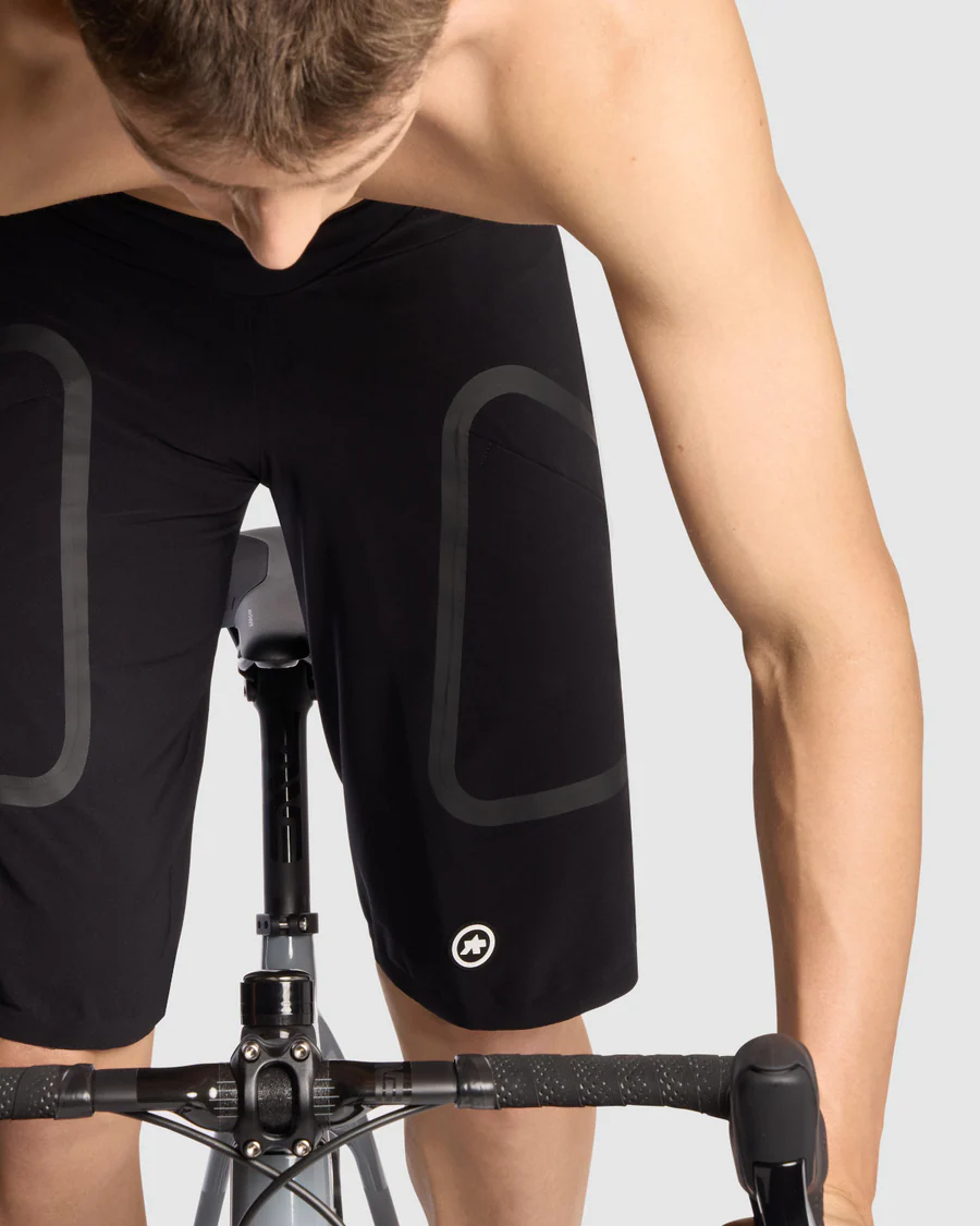 ASSOS TACTICA CARGO Spodenki T3 Czarny - Image 5