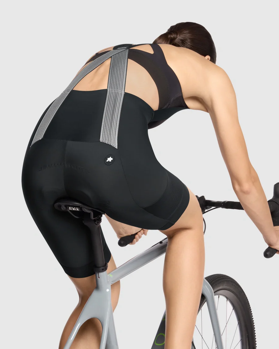 ASSOS TACTICA KIESKAFER T5 GRAVEL Bibshort damskie czarny - Image 7