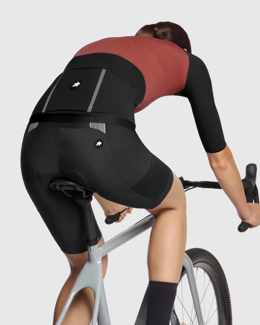 ASSOS TACTICA T5 damska koszulka z krótkim rękawem w kolorze spalonego brązu - Image 7