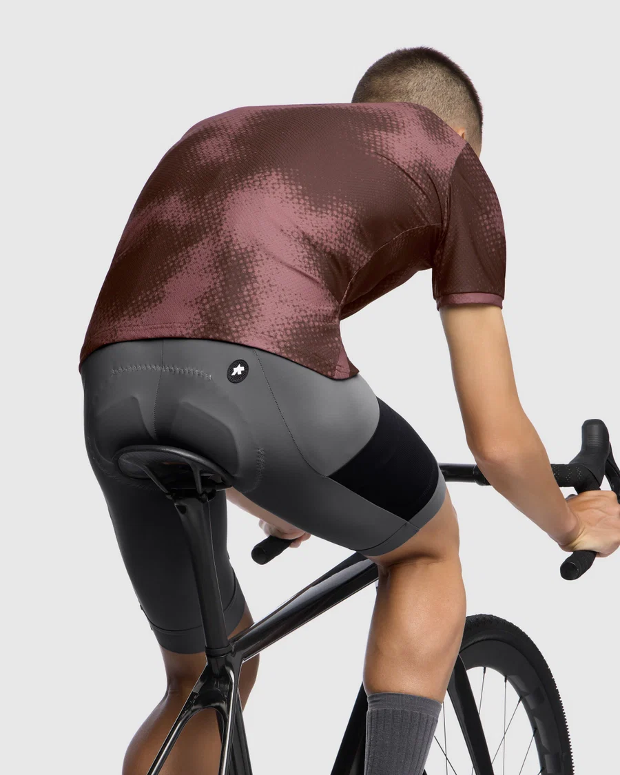 ASSOS TACTICA T5 MUD FLAGE koszulka z krótkim rękawem brązowa - Image 4