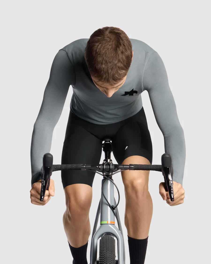 ASSOS TACTICA TECH T5 Koszulka z długim rękawem szara - Image 5