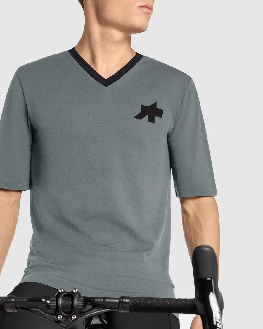 ASSOS TACTICA TECH T5 Koszulka z krótkim rękawem szara - Image 8