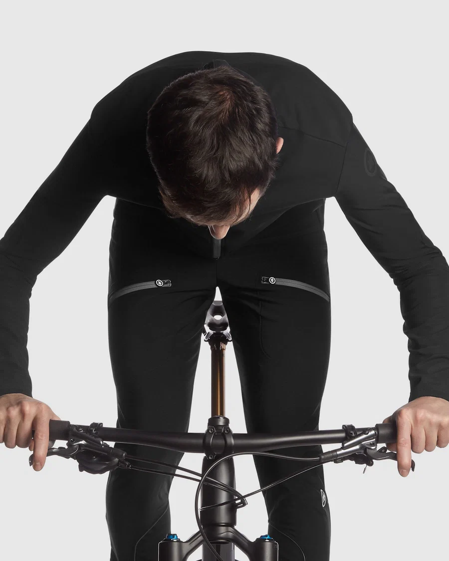ASSOS TRAIL WINTER Jacket Black - Image 6