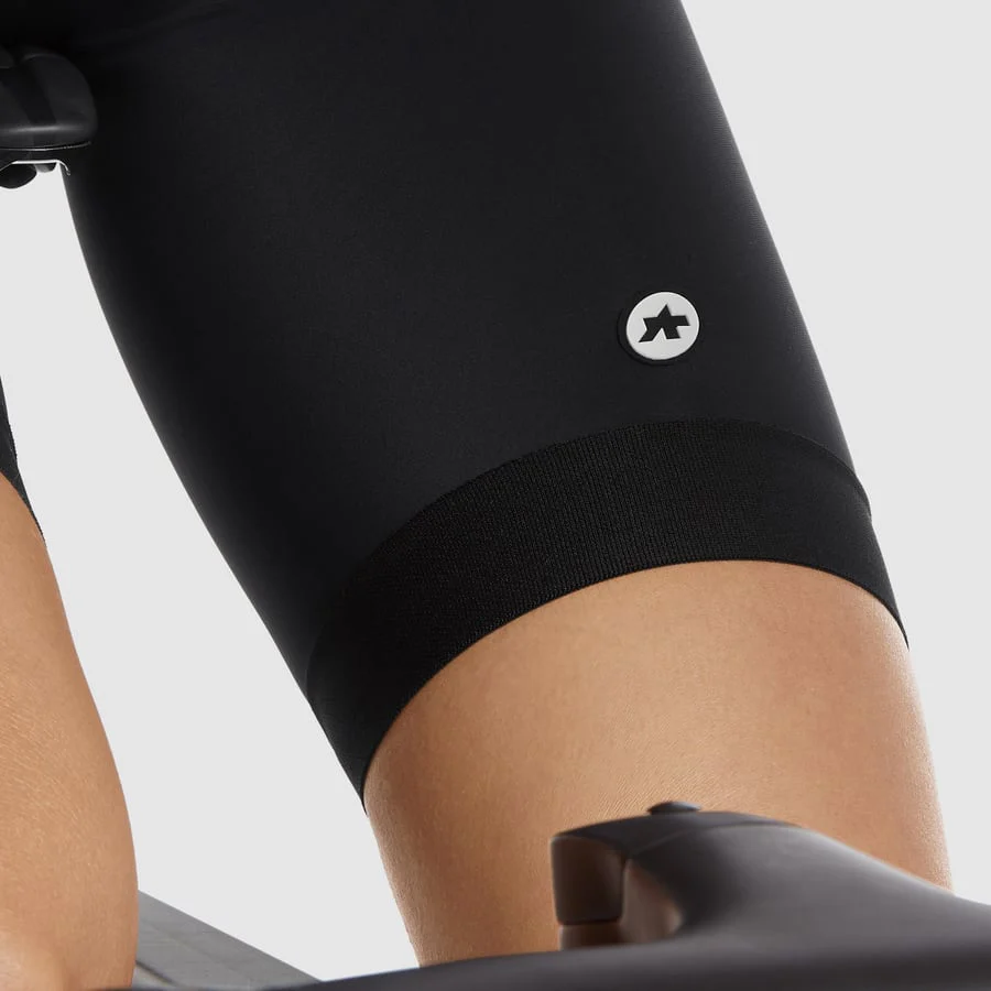 ASSOS UMA GT damska koszulka na szelkach C2 czarny - Image 8