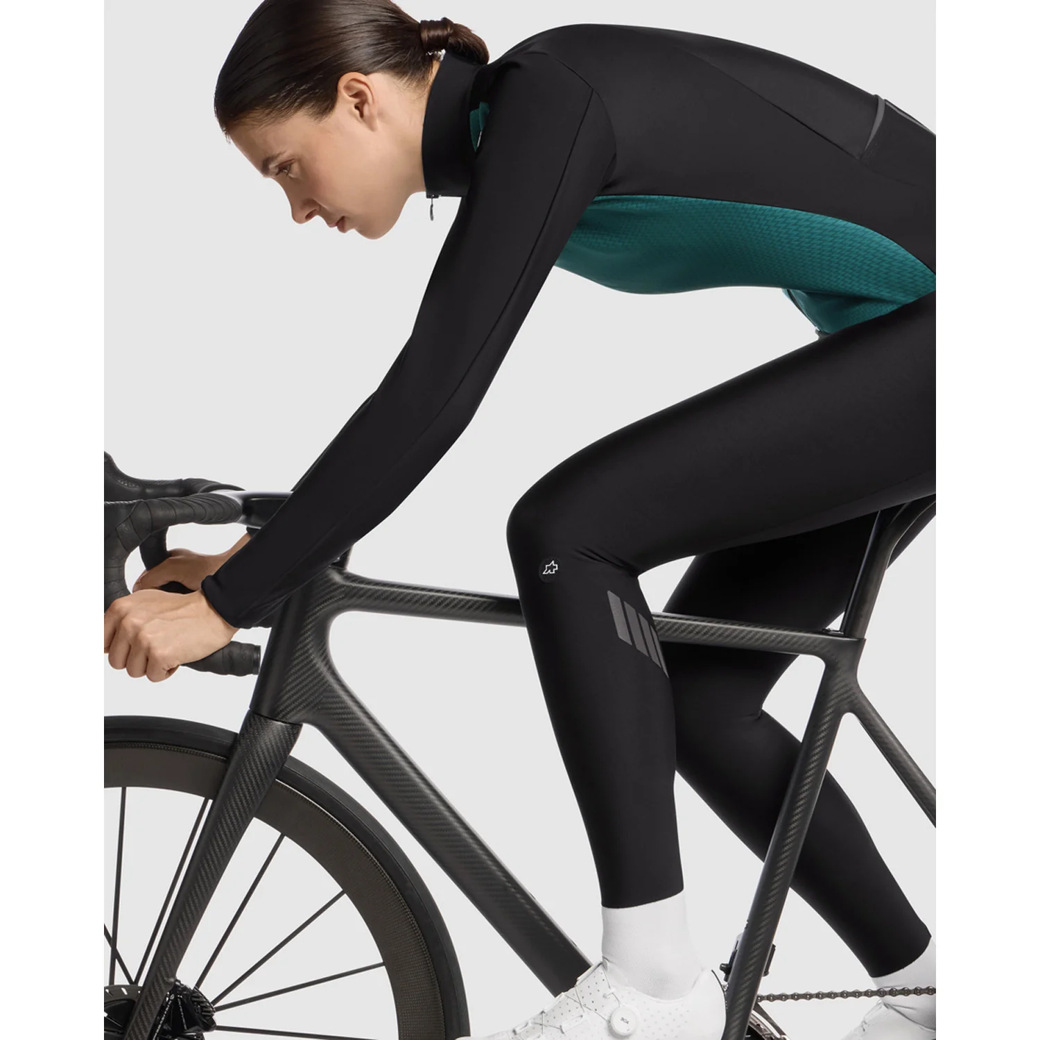 ASSOS UMA GT HASHOOGI WINTER S11 Kurtka damska Foundation Green - Image 8