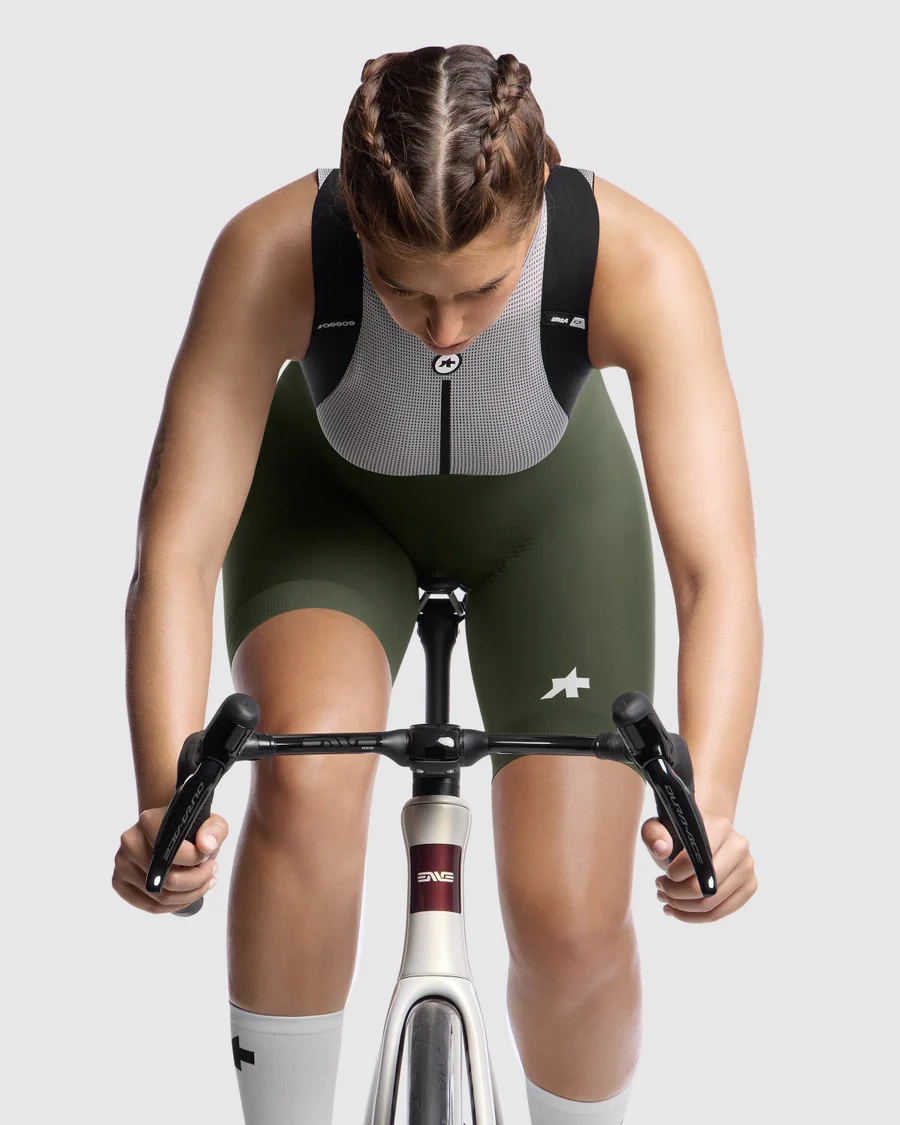 ASSOS UMA GT S11 damska koszulka termoaktywna Moss Green - Image 8