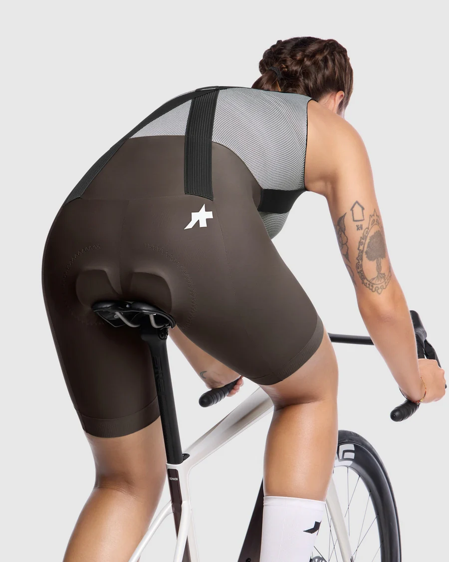 ASSOS UMA GT S11 damskie brązowe getry na szelkach - Image 8