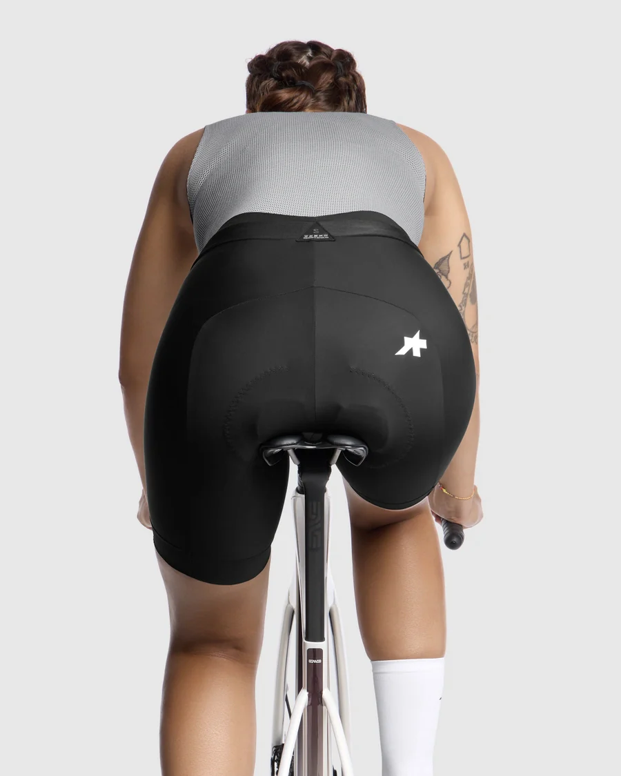 Damskie spodenki ASSOS UMA GT Half S11, czarny - Image 6