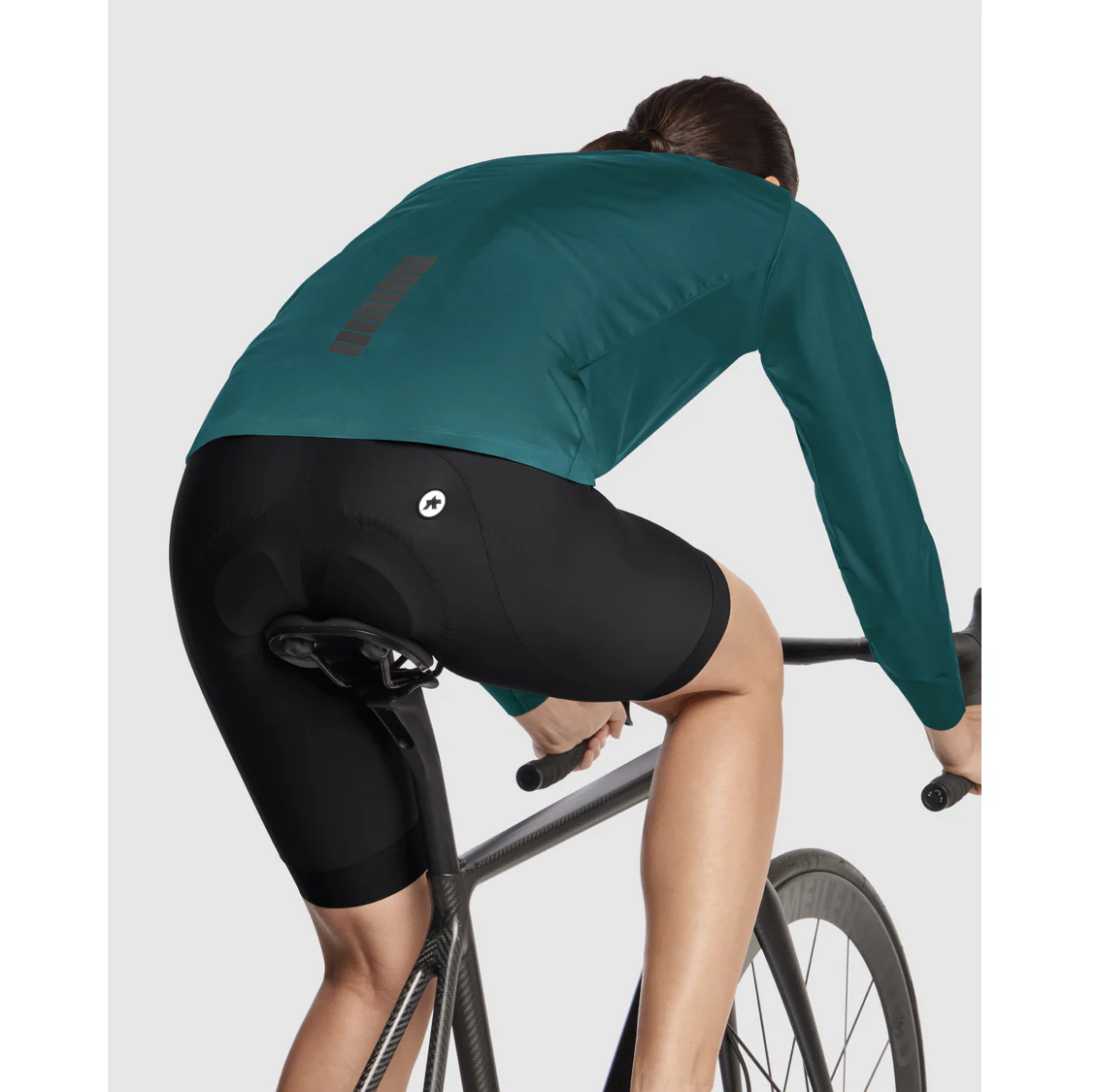 ASSOS UMA GT SHELL S11 Kurtka damska Foundation Green - Image 7