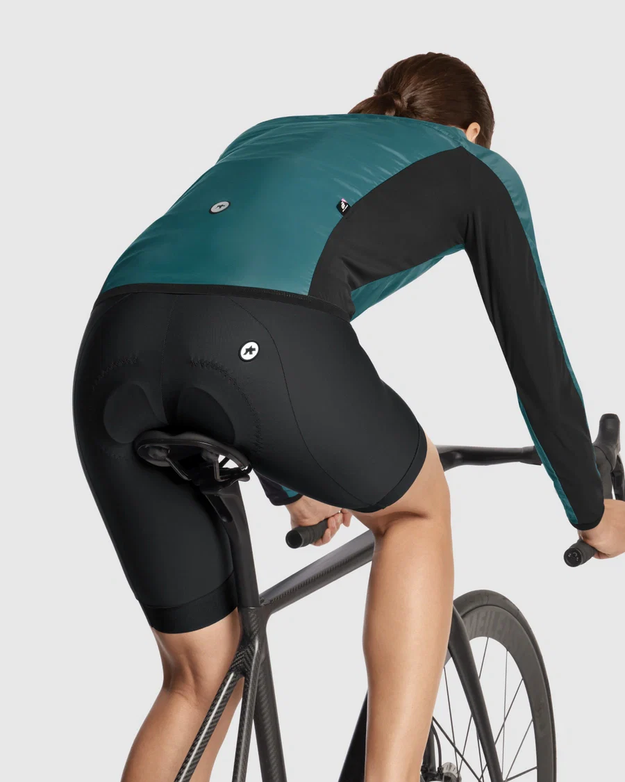 ASSOS UMA GT WIND C2 Kurtka damska zielona - Image 6