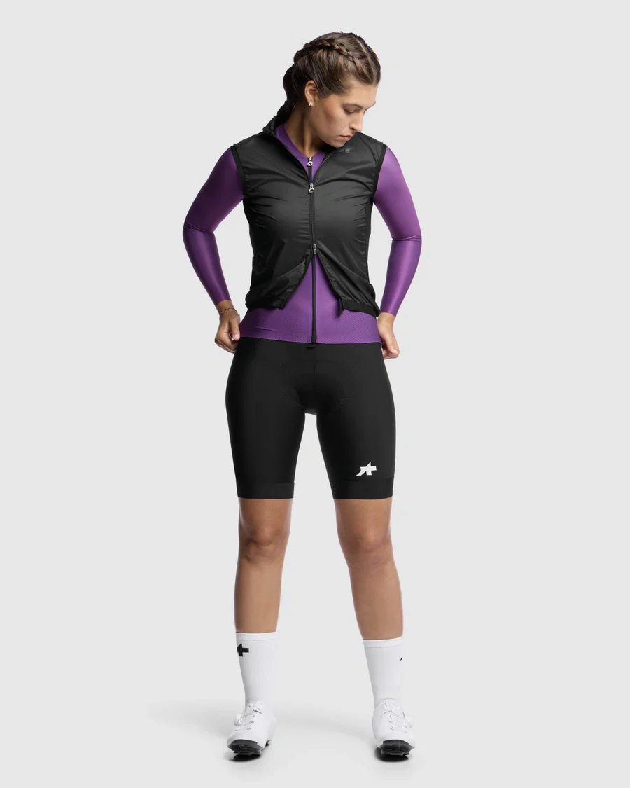 ASSOS UMA GT WIND S11 damska kurtka bez rękawów czarna - Image 3