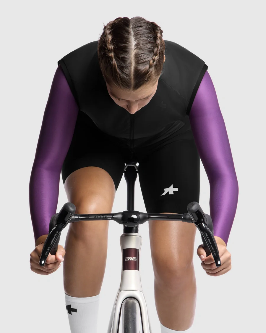 ASSOS UMA GT WIND S11 damska kurtka bez rękawów czarna - Image 5