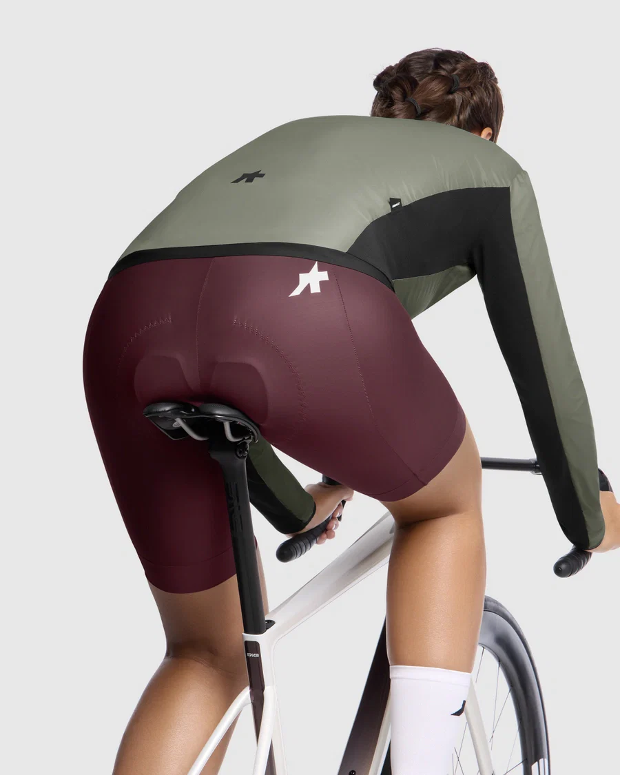 ASSOS UMA GT WIND S11 Kurtka damska zielona - Image 6
