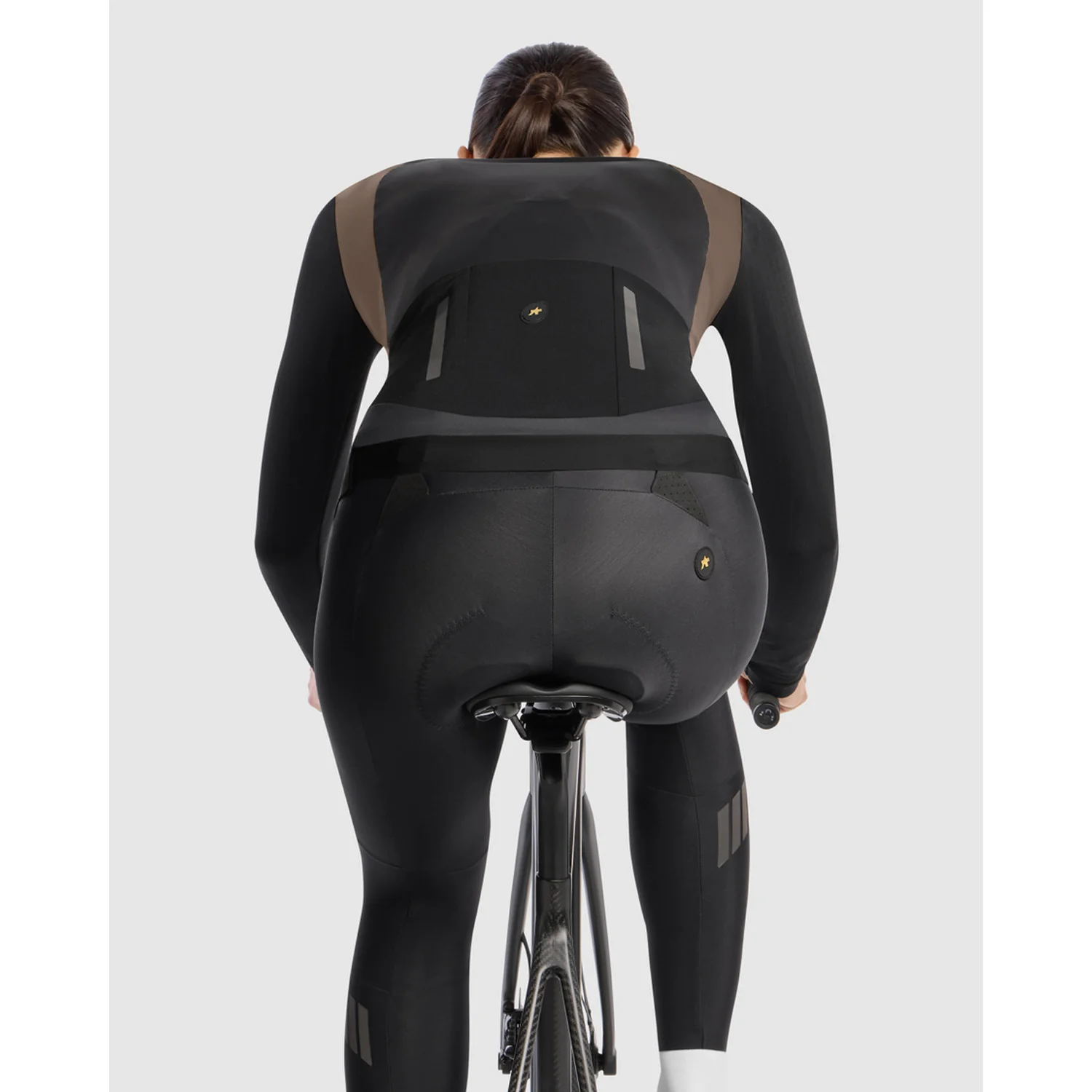 ASSOS UMA GTV SPRING FALL S11 Kurtka damska Terra Sand - Image 7