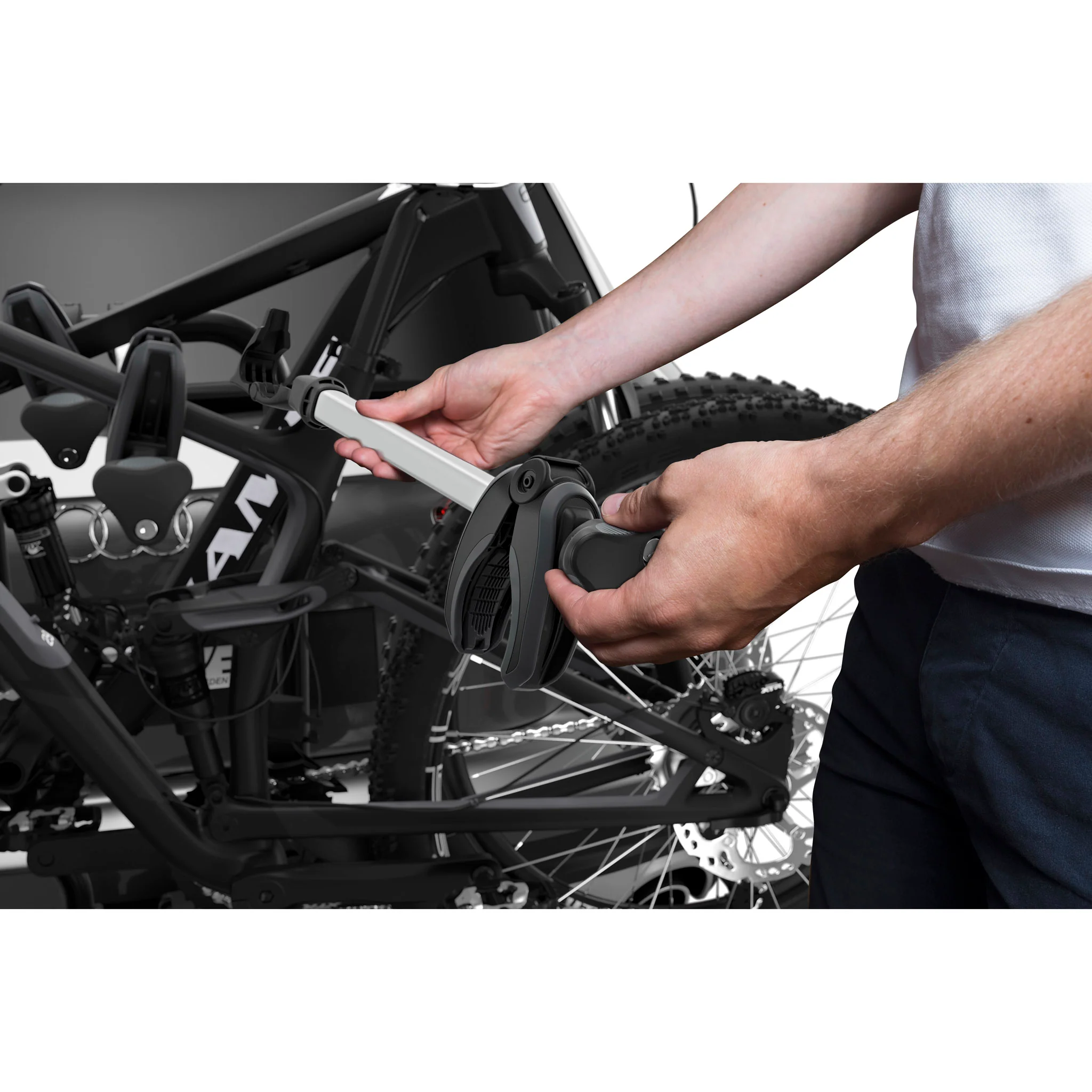 Bagażnik rowerowy THULE EASYFOLD XT 3 na hak holowniczy - Image 7