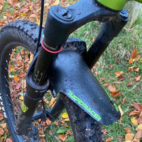 RRP EnduroGuard Duży błotnik (widelce od 120 do 200 mm) Czarny - Image 3