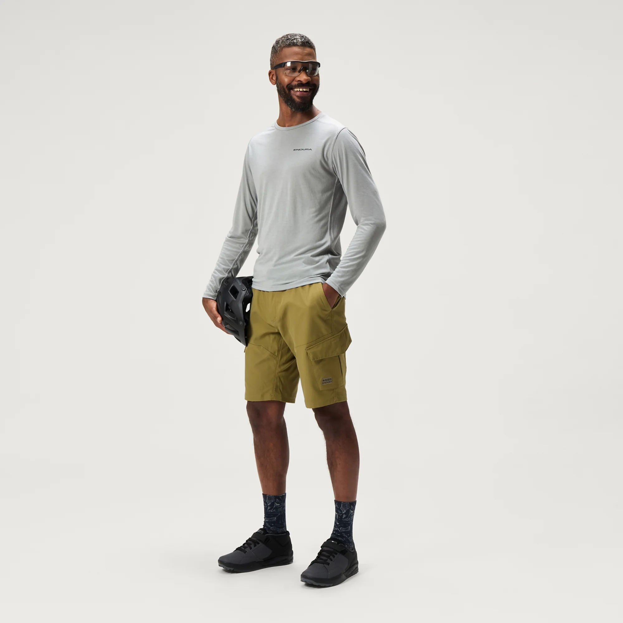 Spodenki ENDURA LOOP CARGO Olive Green - Image 3