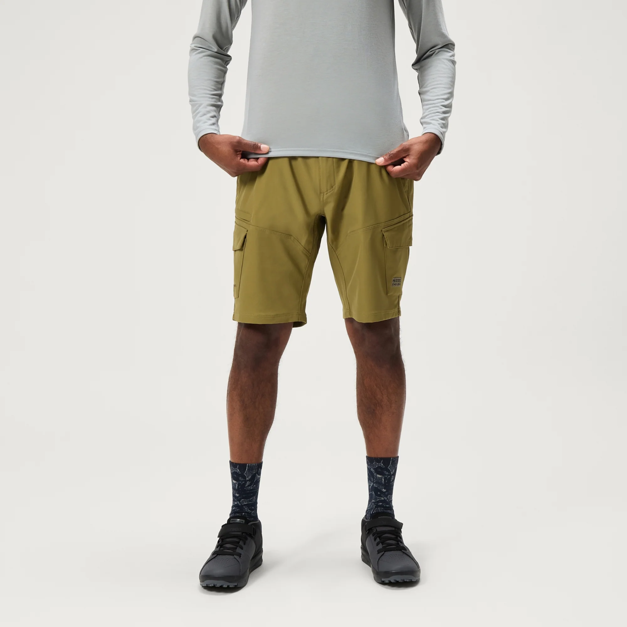 Spodenki ENDURA LOOP CARGO Olive Green - Image 5