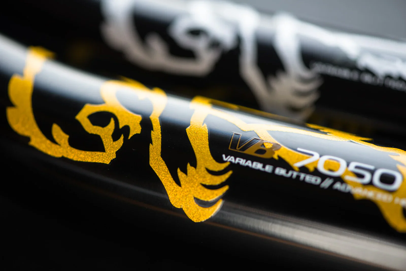 CHROMAG FUBARS OSX LTD Rise 25 mm 800 mm czarny/złoty wieszak - Image 3
