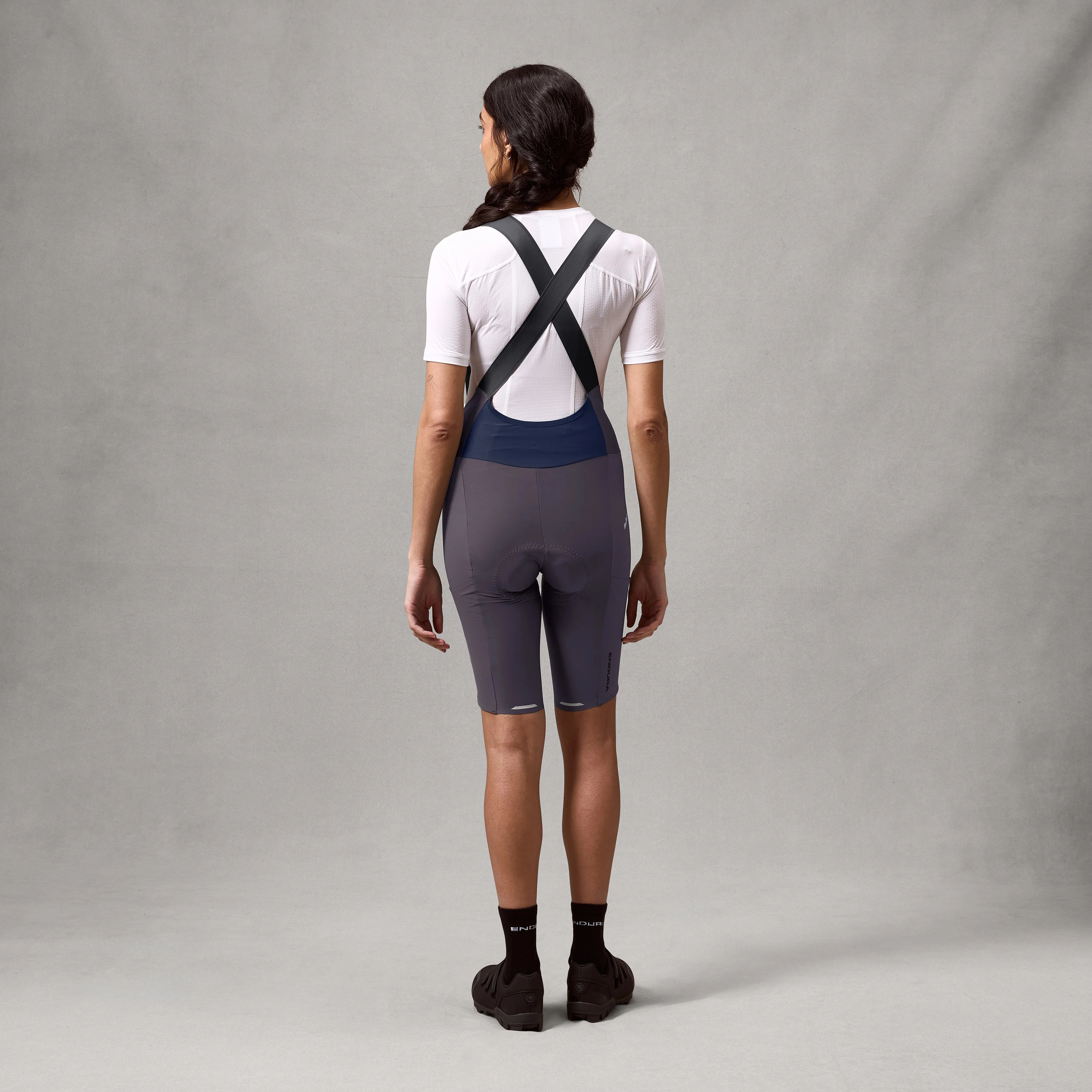 Damska koszulka ENDURA ALLTRACK RIDE Carbon Grey Bib Tight - Image 3