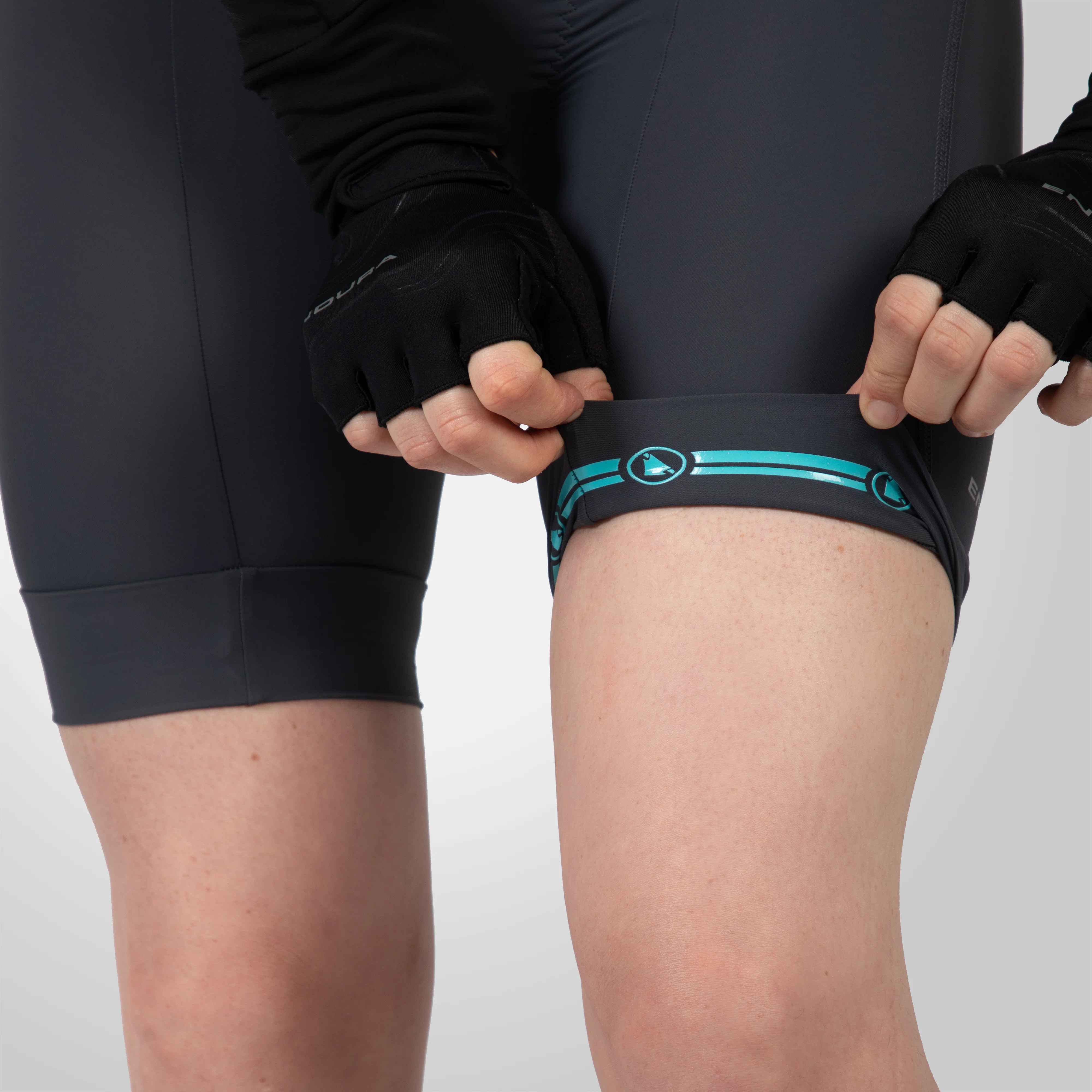 Damskie spodenki ENDURA XTRACT LITE Bib Short Grey - Image 4