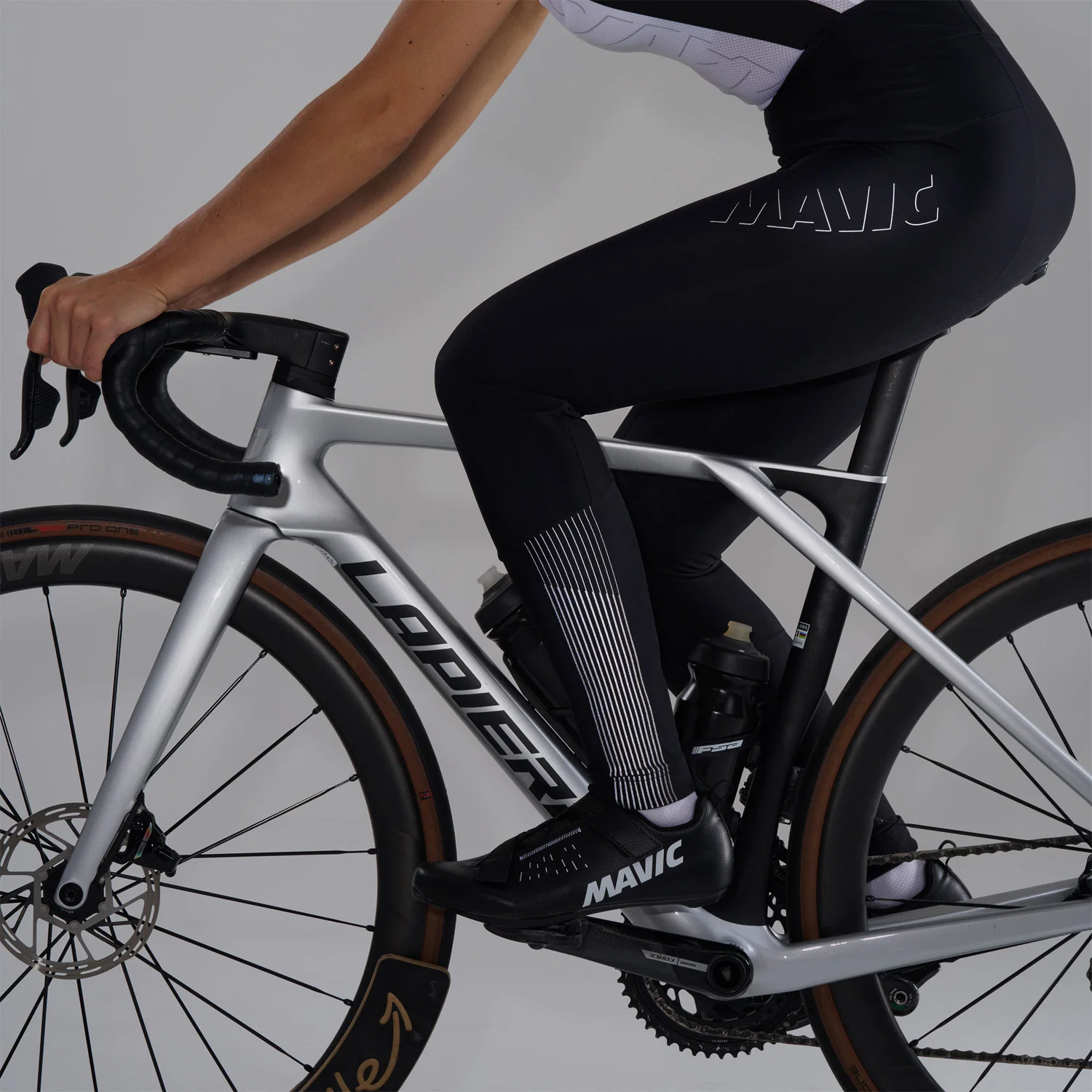 Damska koszulka termoaktywna MAVIC AKSIUM THERMO Bib Tight Black - Image 4