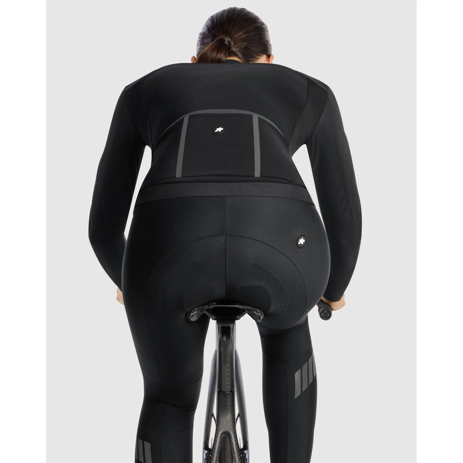 ASSOS DYORA R HABU WINTER S11 Kurtka damska czarny - Image 6