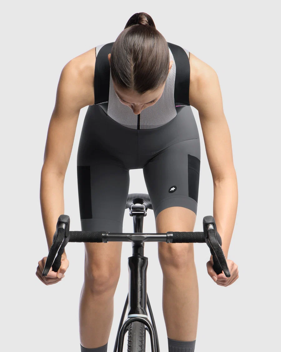 ASSOS TACTICA KIESKAFER T5 GRAVEL Bibshort damskie szary - Image 8