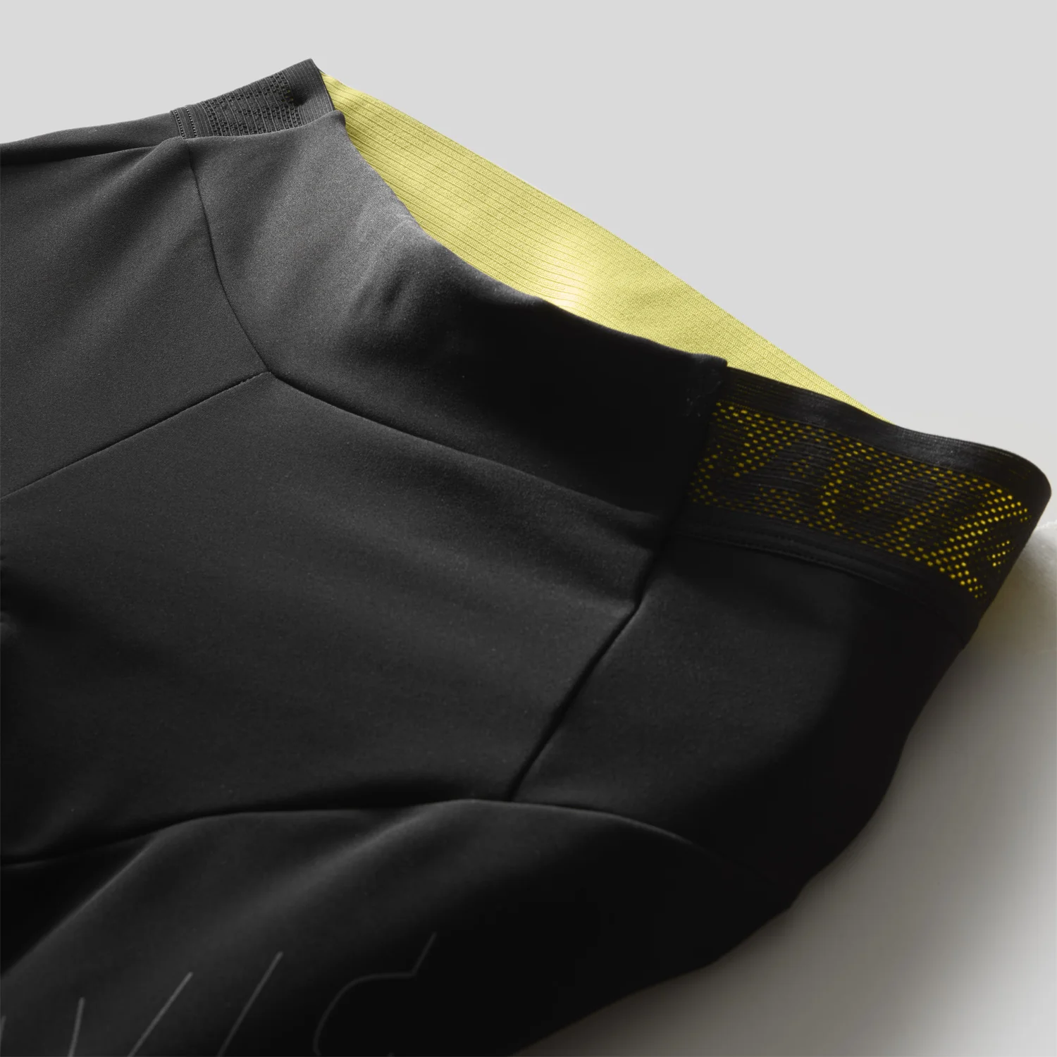 Damskie spodenki MAVIC AKSIUM THERMO Bibshorts Black - Image 5