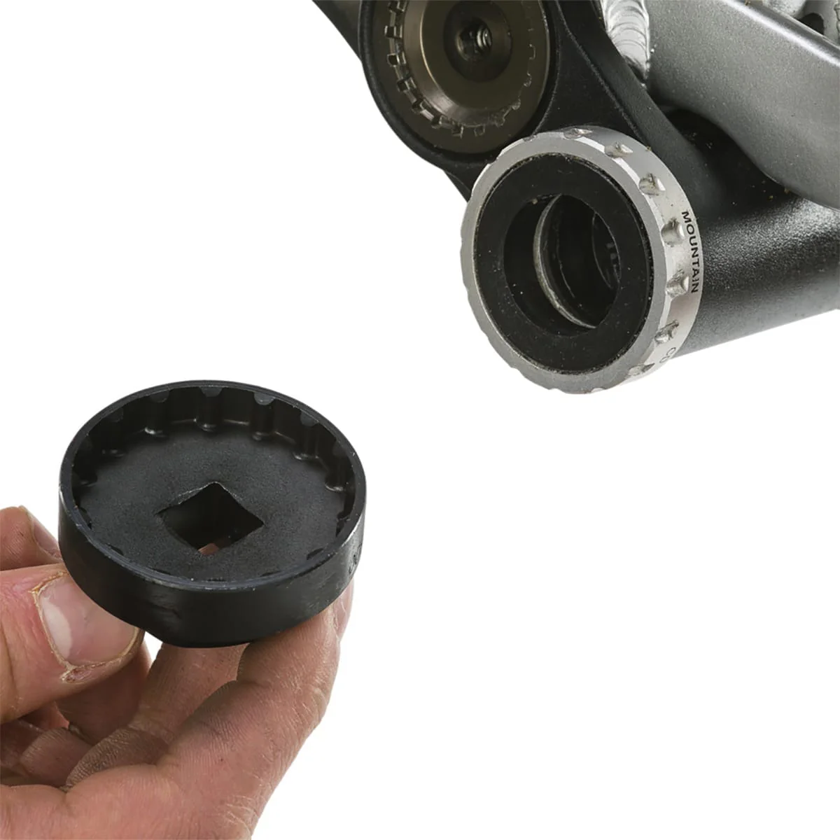 Demontaż mechanizmu korbowego VAR SHIMANO HOLLOWTECH - CAMPA ULTRA TORQUE - Image 2