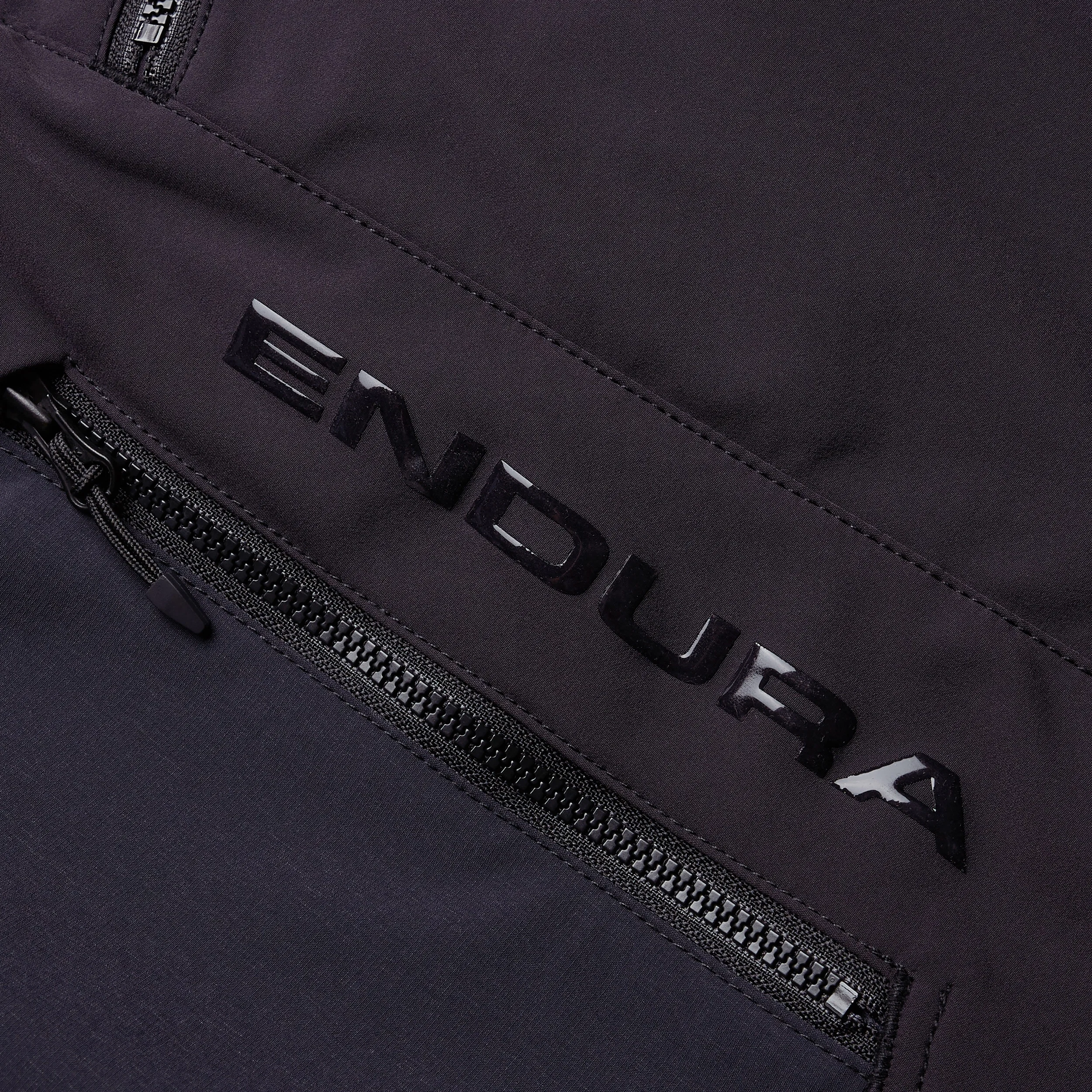 ENDURA MT500 SPRAY Short Black - Image 4