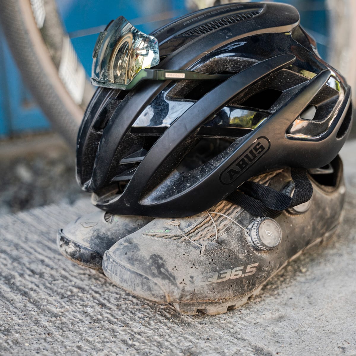 Kask szosowy ABUS AIRBREAKER czarny - Image 5