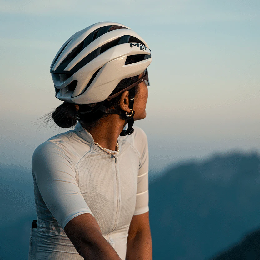 Kask szosowy MET TRENTA 3K CARBON MIPS biały - Image 5