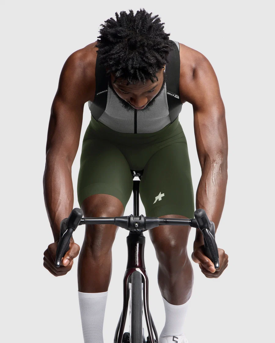 Koszulka ASSOS MILLE GT S11 Moss Green Bib Tight - Image 10