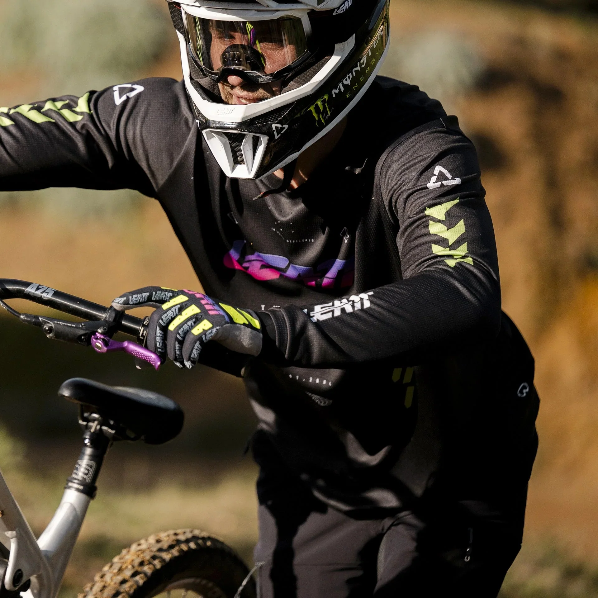 LEATT MTB GRAVITY 4.0 Koszulka z długim rękawem czarny/fioletowy - Image 3