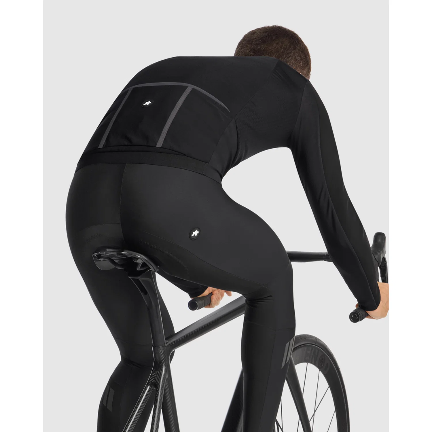 ASSOS EQUIPE R HABU WINTER S11 Kurtka czarny - Image 7